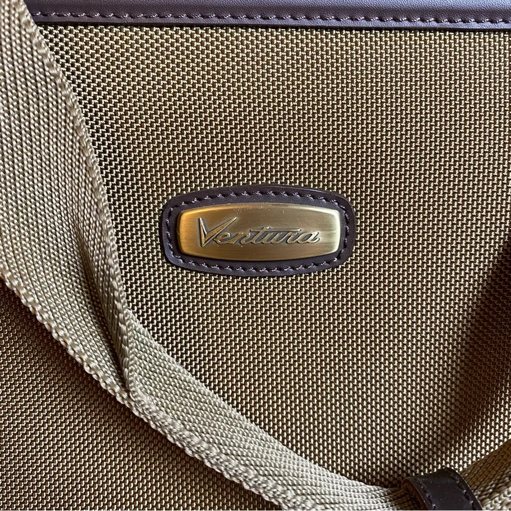Ventura Luggage Carry-On Travel‎ Bag Olive Vintage 20”X 14”X 11”